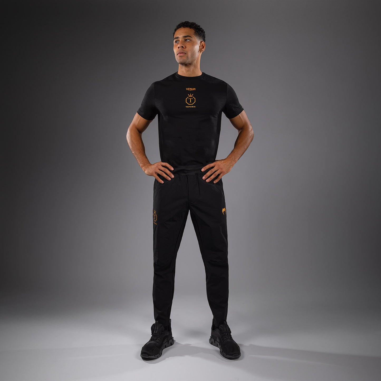 Venum x Topuria Unmatched Edition Jogginghose - Schwarz/Gold