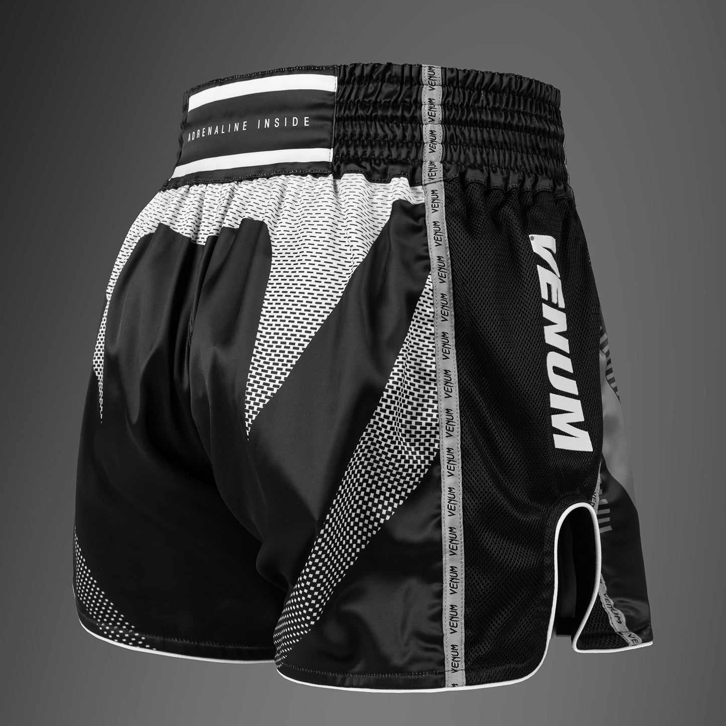 Venum Adrenaline Muay Thai Shorts – Schwarz/Silbergrau