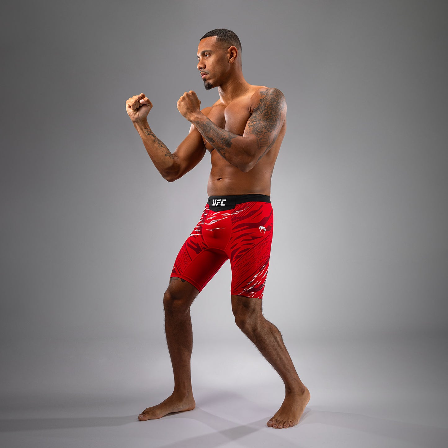 UFC Fusion by Venum Personalized Authentic Fight Night Herren Vale Tudo Short - Rot