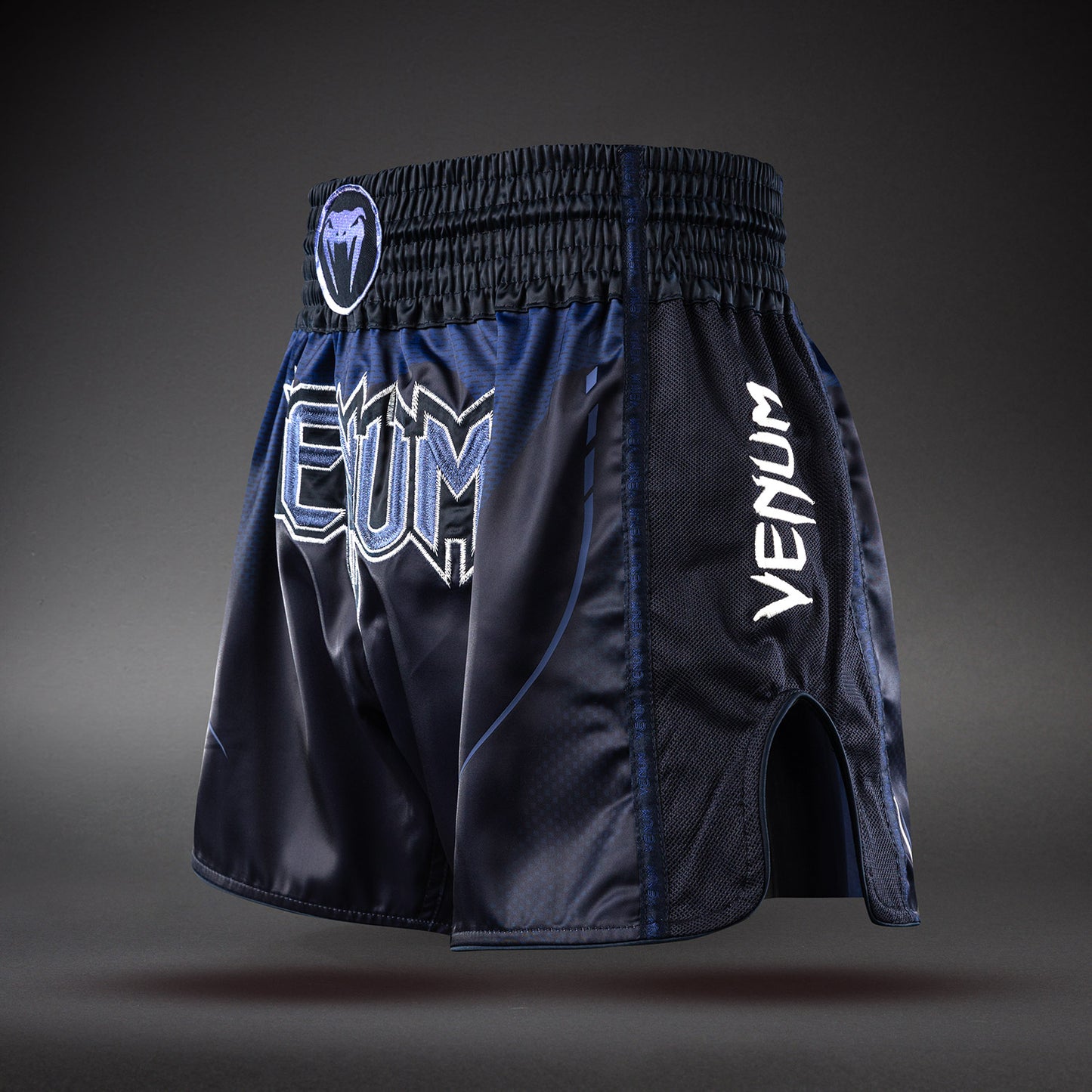 Venum G-Core Muay-Thai-Shorts - Marineblau/Weiß