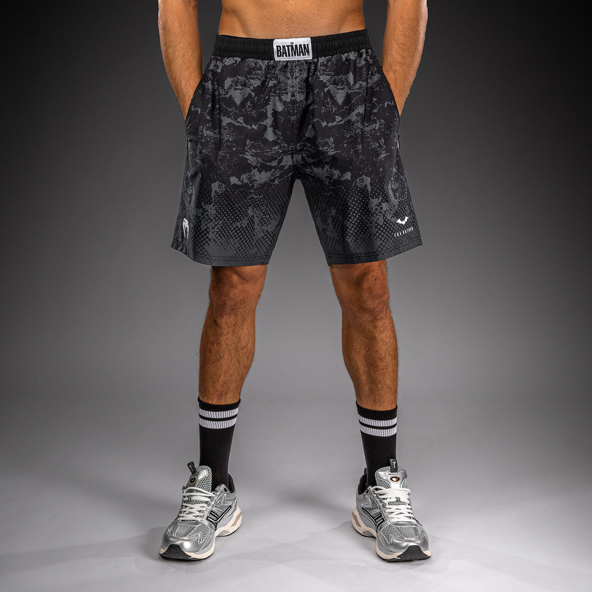 Venum x Batman Trainingsshorts - Schwarz/Grau/Weiß