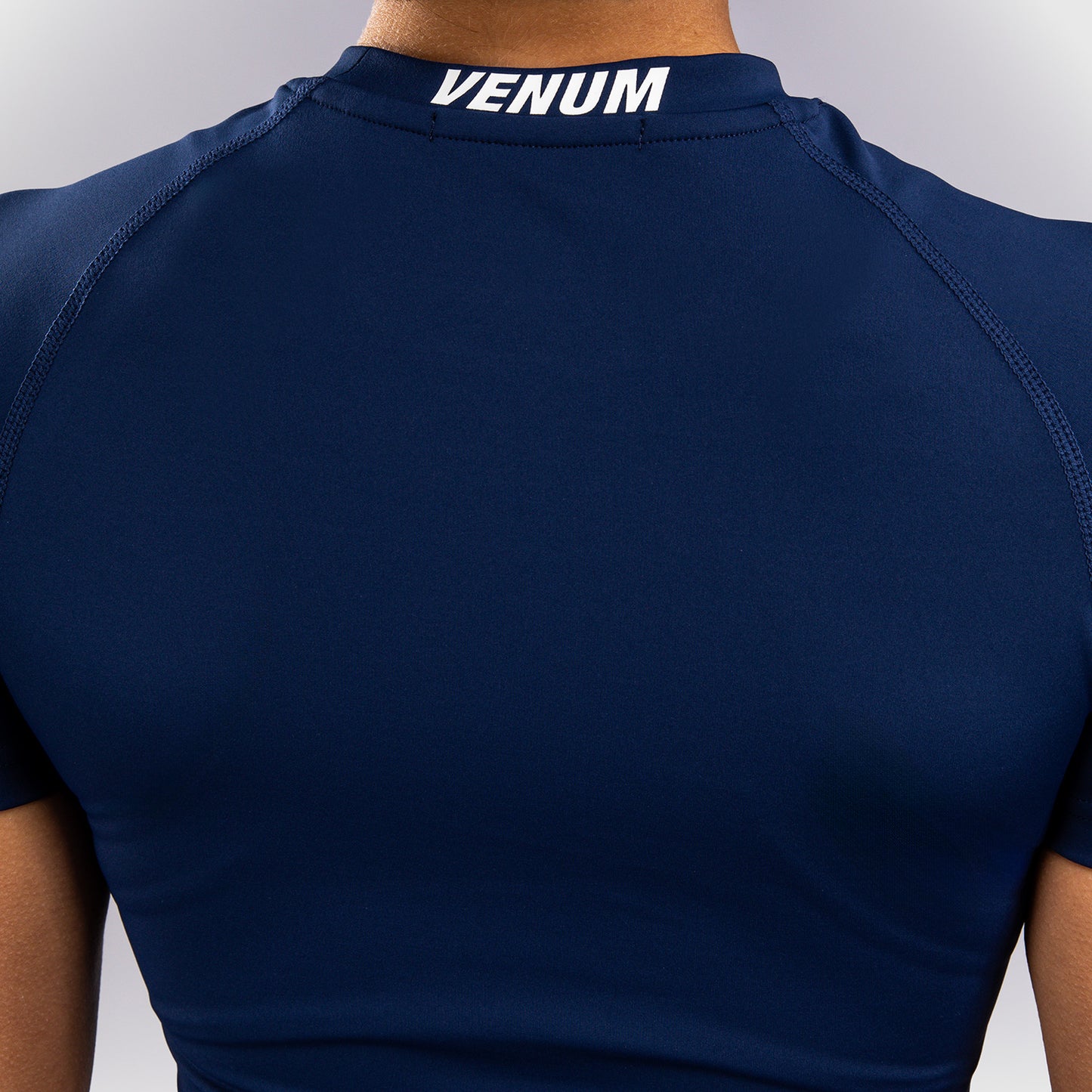 Venum Aero XT Kurzärmeliger rashguard für Frauen - Indigo