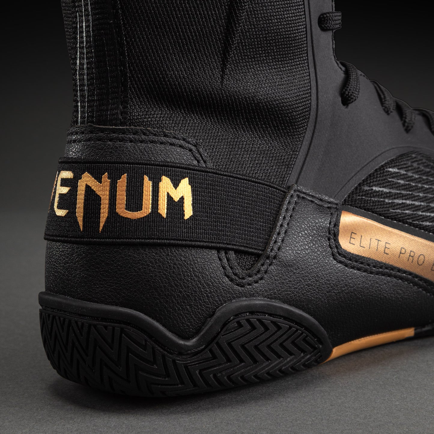 Venum Elite Neo Boxschuhe – Schwarz/Gold