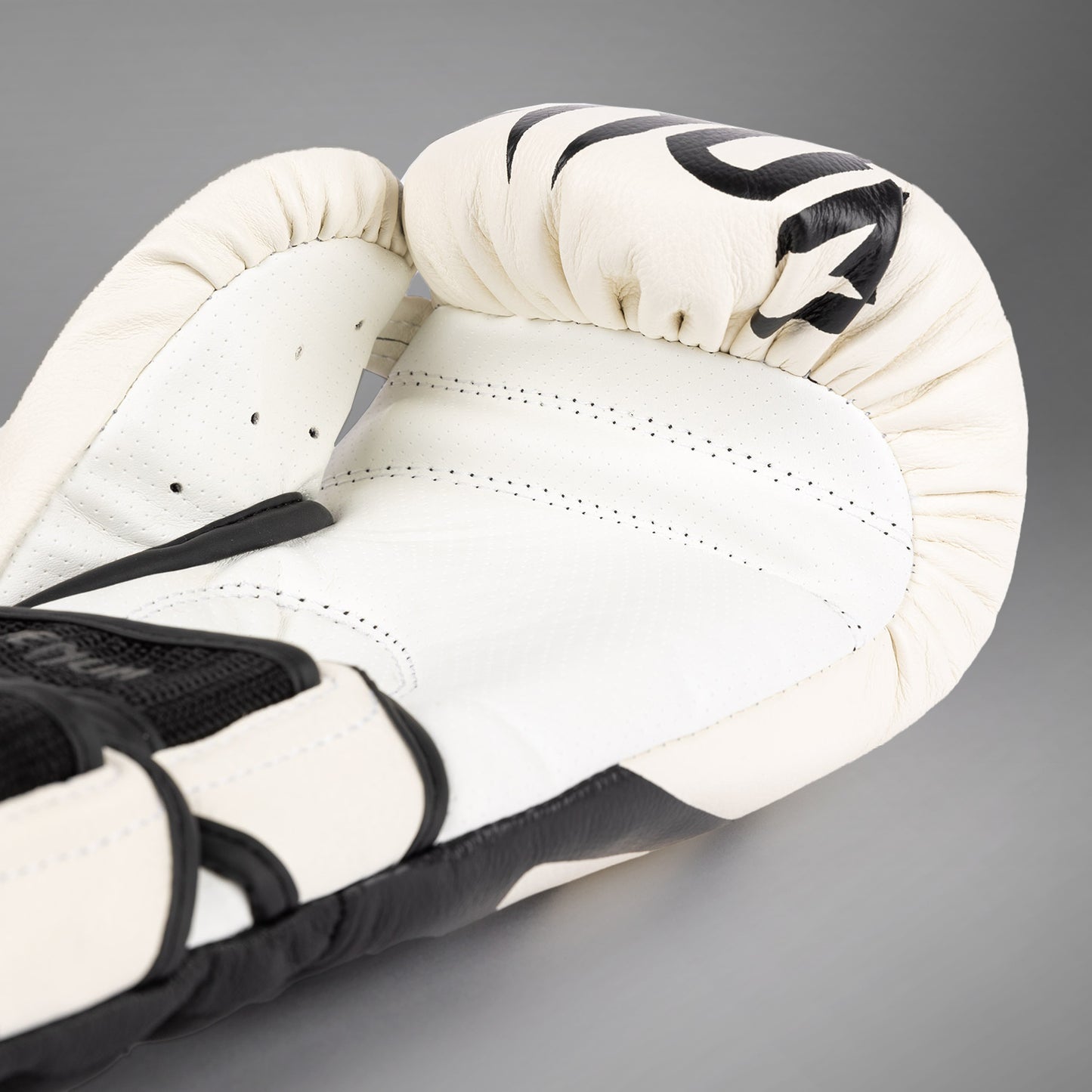 Venum Reverso Boxhandschuhe - Schnee Weiß/Schwarz