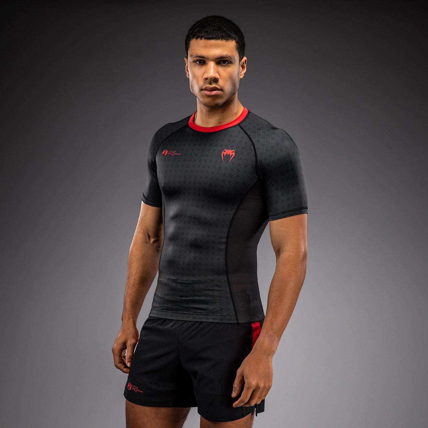 Venum x Roger Gracie Signature Kurzarm Rashguard - Schwarz/Rot