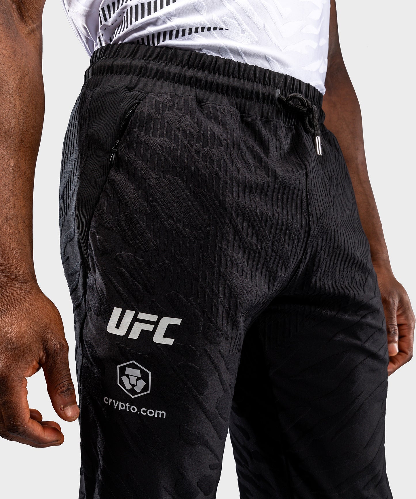 UFC Fusion by Venum Authentic Fight Night Herren Walkout Hose - Schwarz