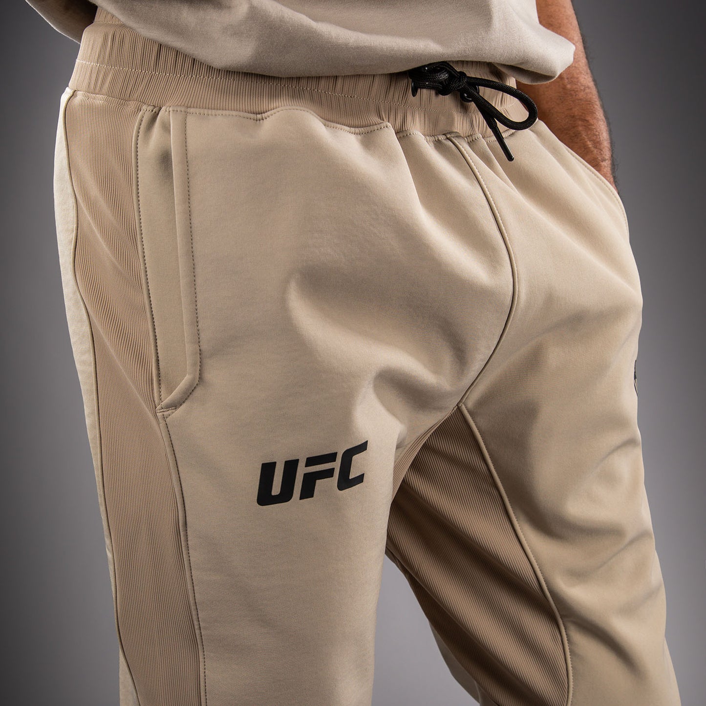 Venum UFC Unity by Venum Authentic Fight Week Herren-Hose - Sand