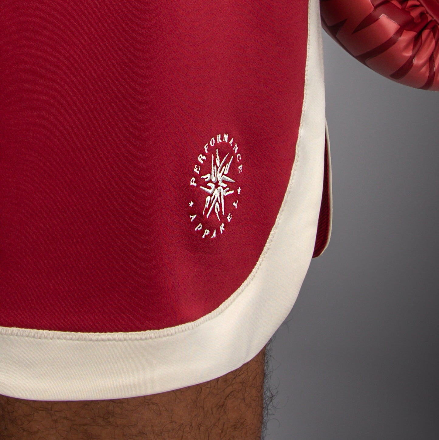 Venum Classic Boxshorts – Rubinrot/Elfenbein