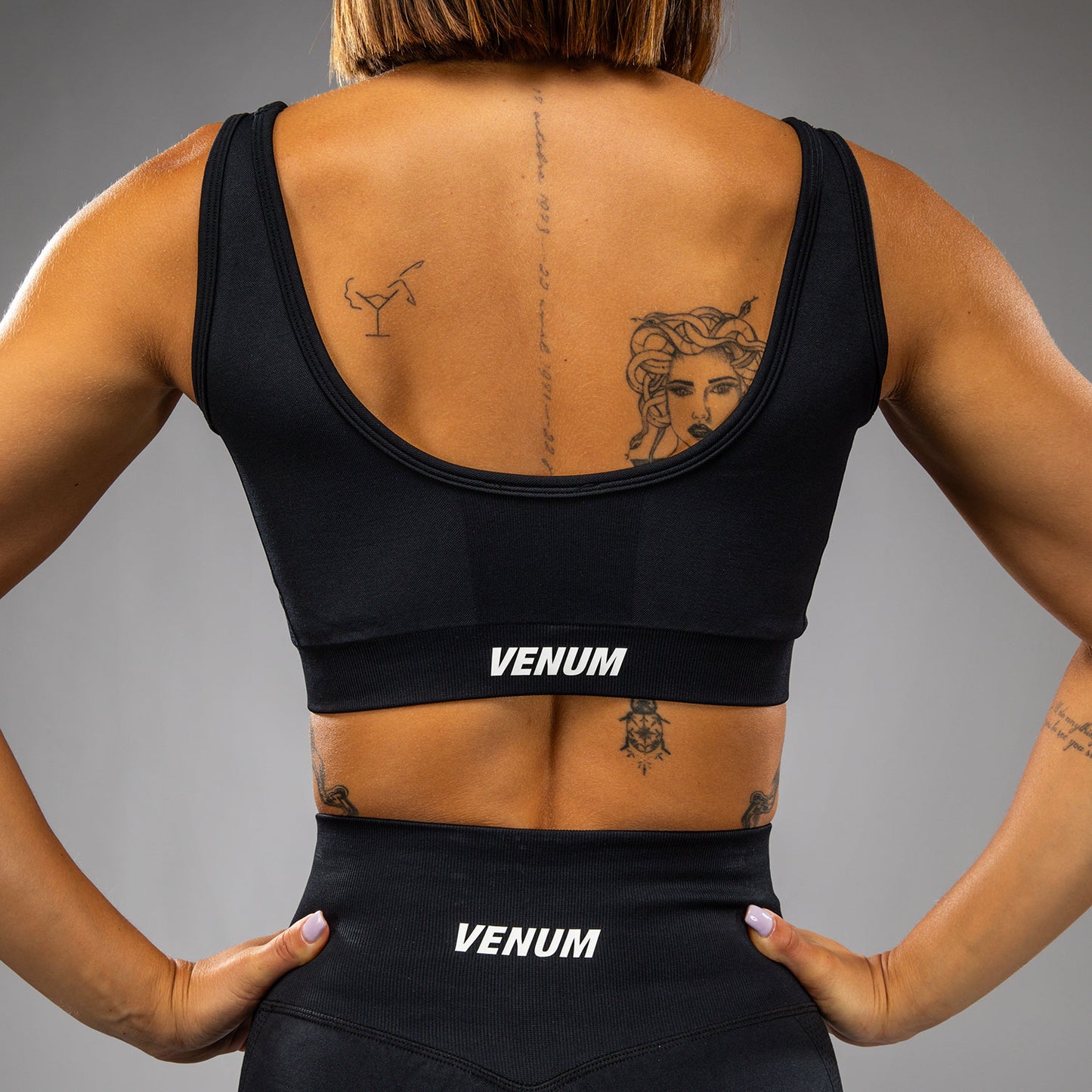 Venum Sculpt Long Sport-BH – Schwarz/Weiß
