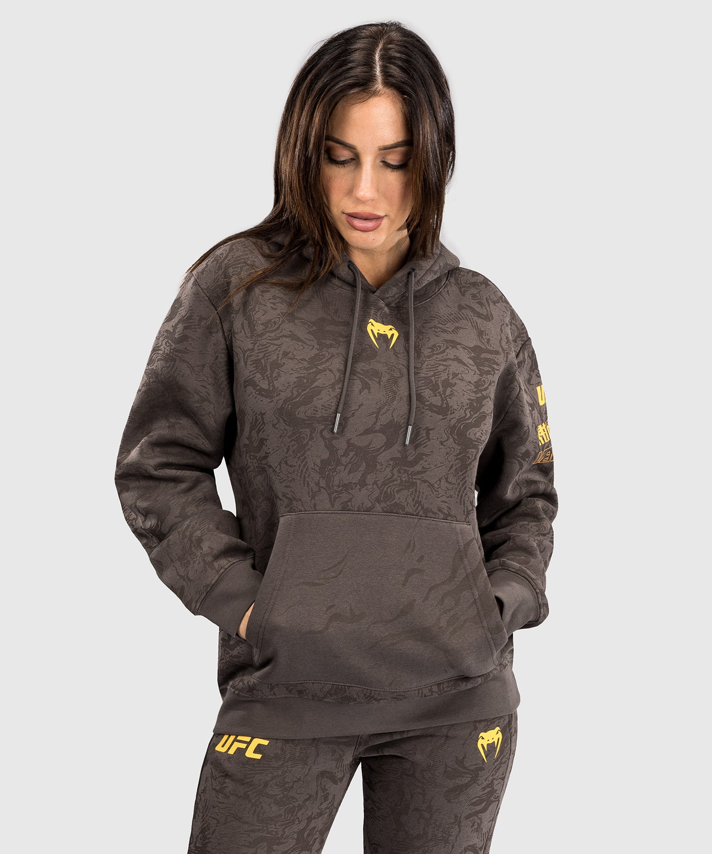UFC Fusion by Venum Fight Week Damen Pullover Hoodie - Erdiges Braun