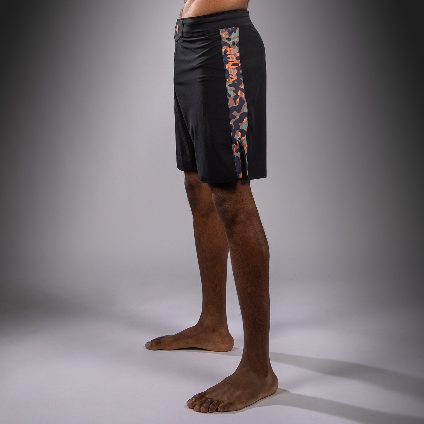 Venum Jungle Ops Kampfshorts für Männer - Schwarz/Canyon Camo