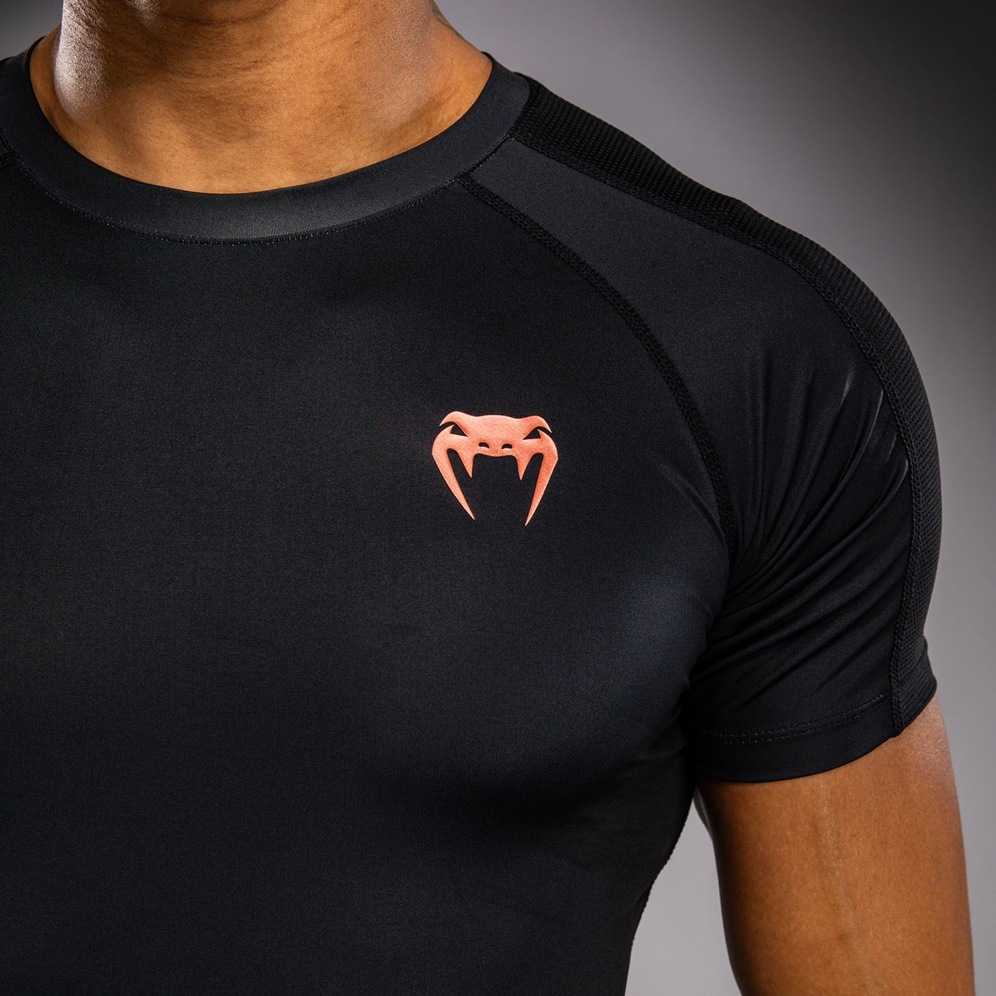 Venum Thunder Dragon Kurzarm Rashguard  – Schwarz/Grau/Kupfer