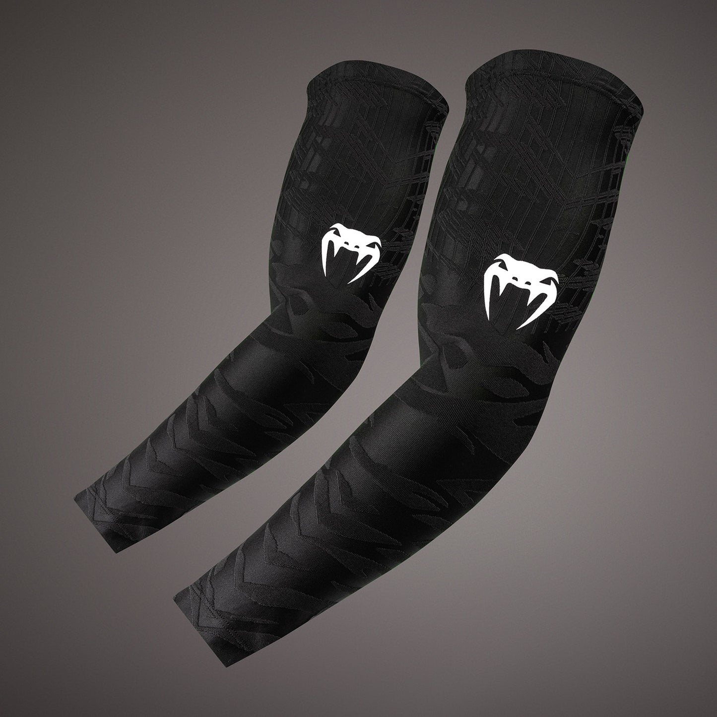 Venum Elite Armsleeves - Schwarz/Weiß
