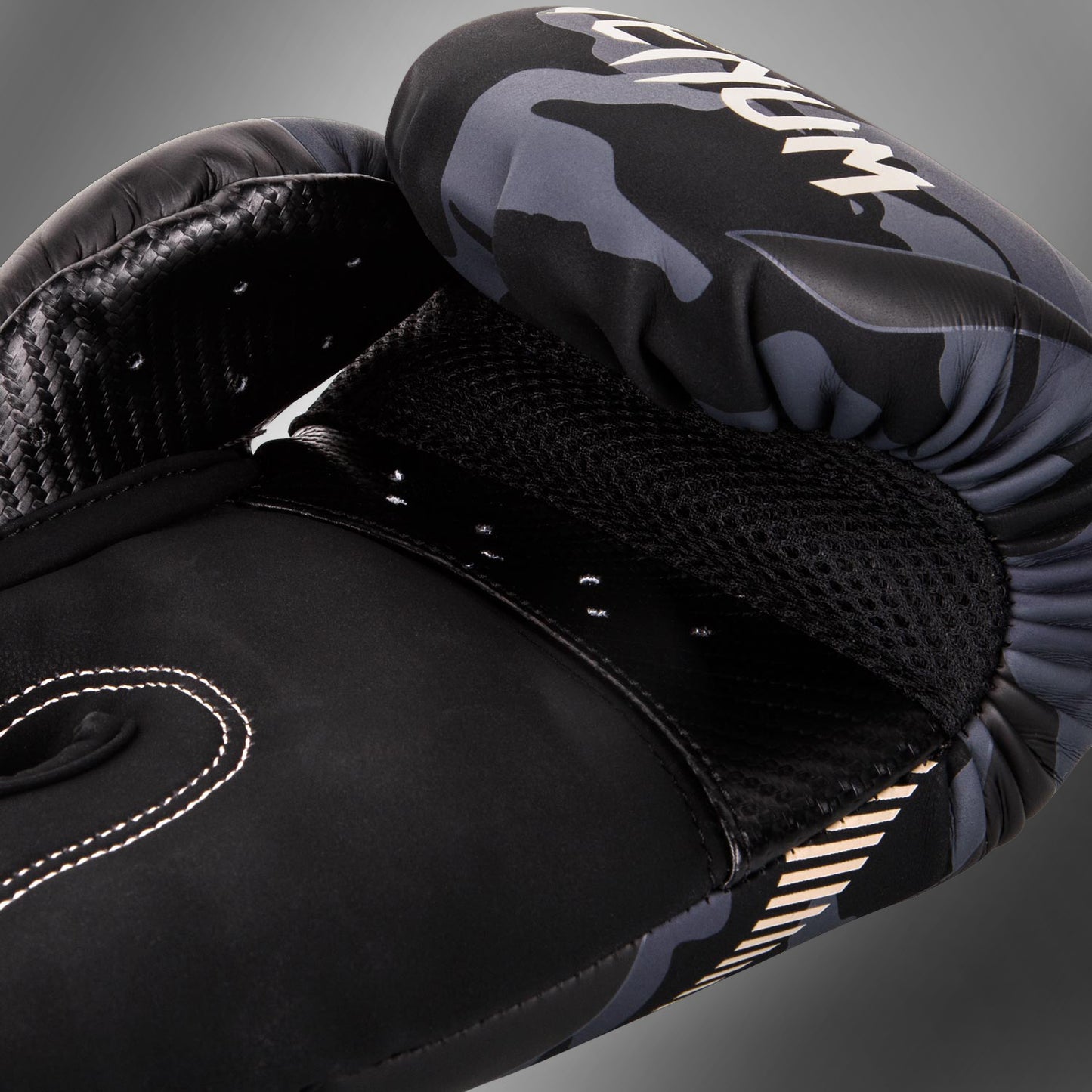 Venum Impact Boxhandschuhe - Dunkles Camo/Sand