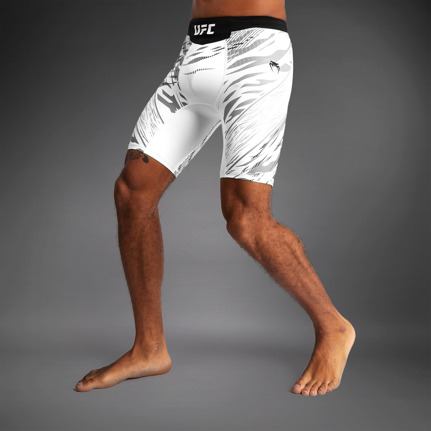 UFC Fusion by Venum Personalized Authentic Fight Night Herren Vale Tudo Short - Weiß