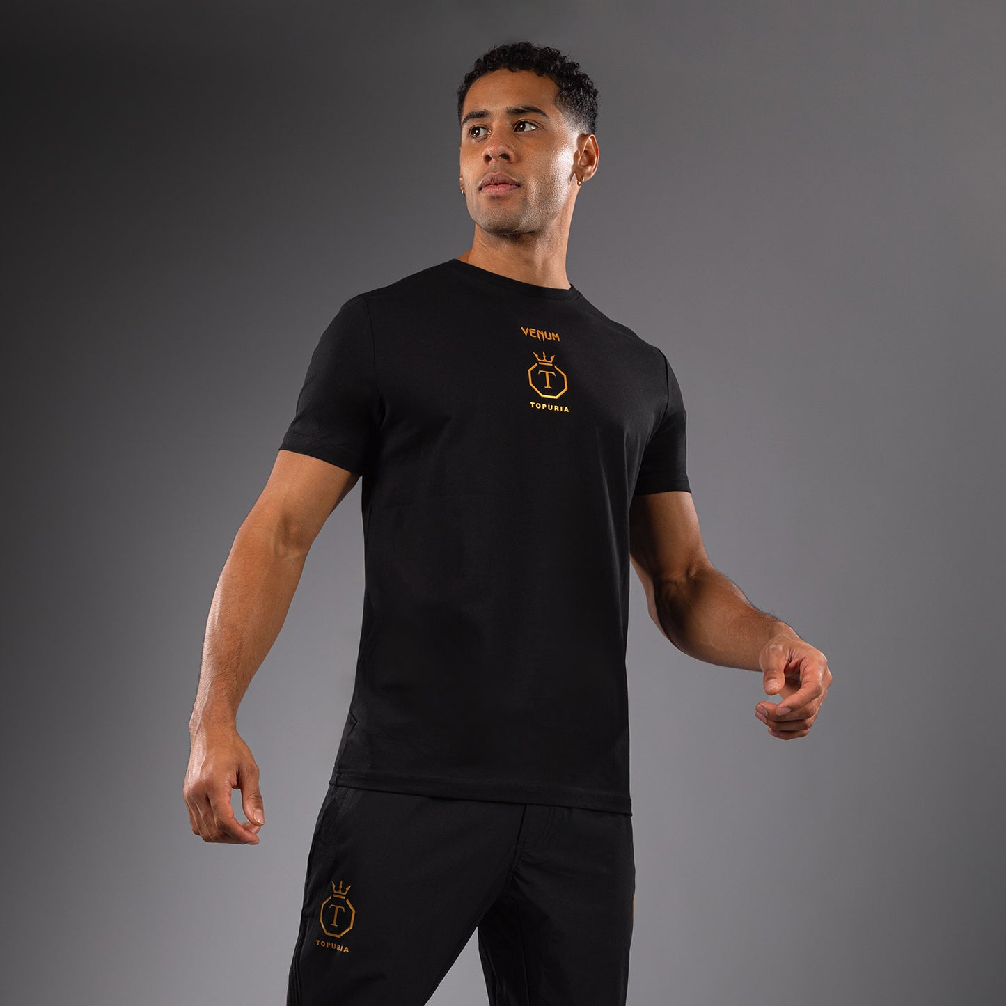 Venum x Topuria Unmatched Edition T-Shirt - Schwarz/Gold