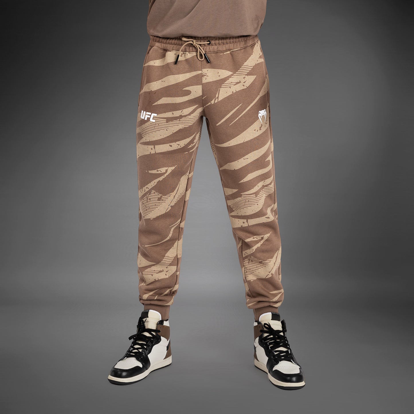 UFC Adrenaline by Venum Fight Week Herrenhose - Desert Camo