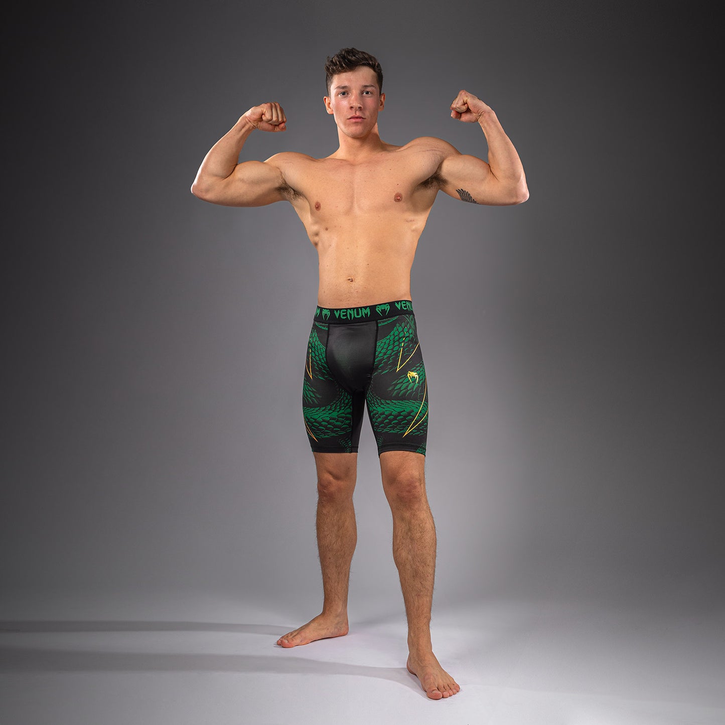 Venum Matupa Kompressionsshort - Schwarz/Grün/Gold