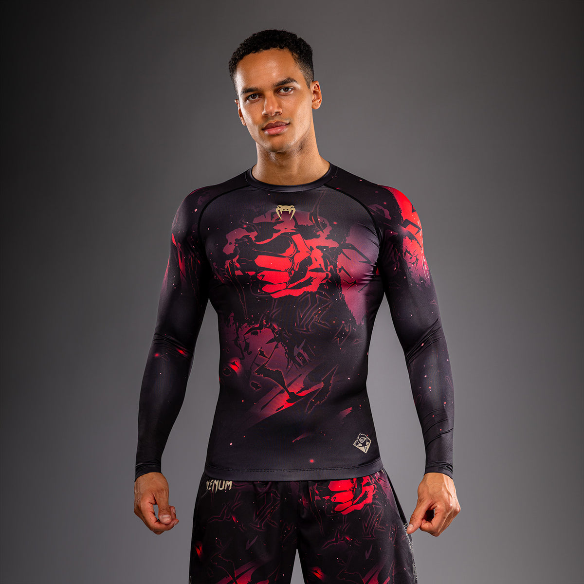 Jujutsu Kaisen x Venum Itadori Langarm Rashguard – Schwarz/Rot