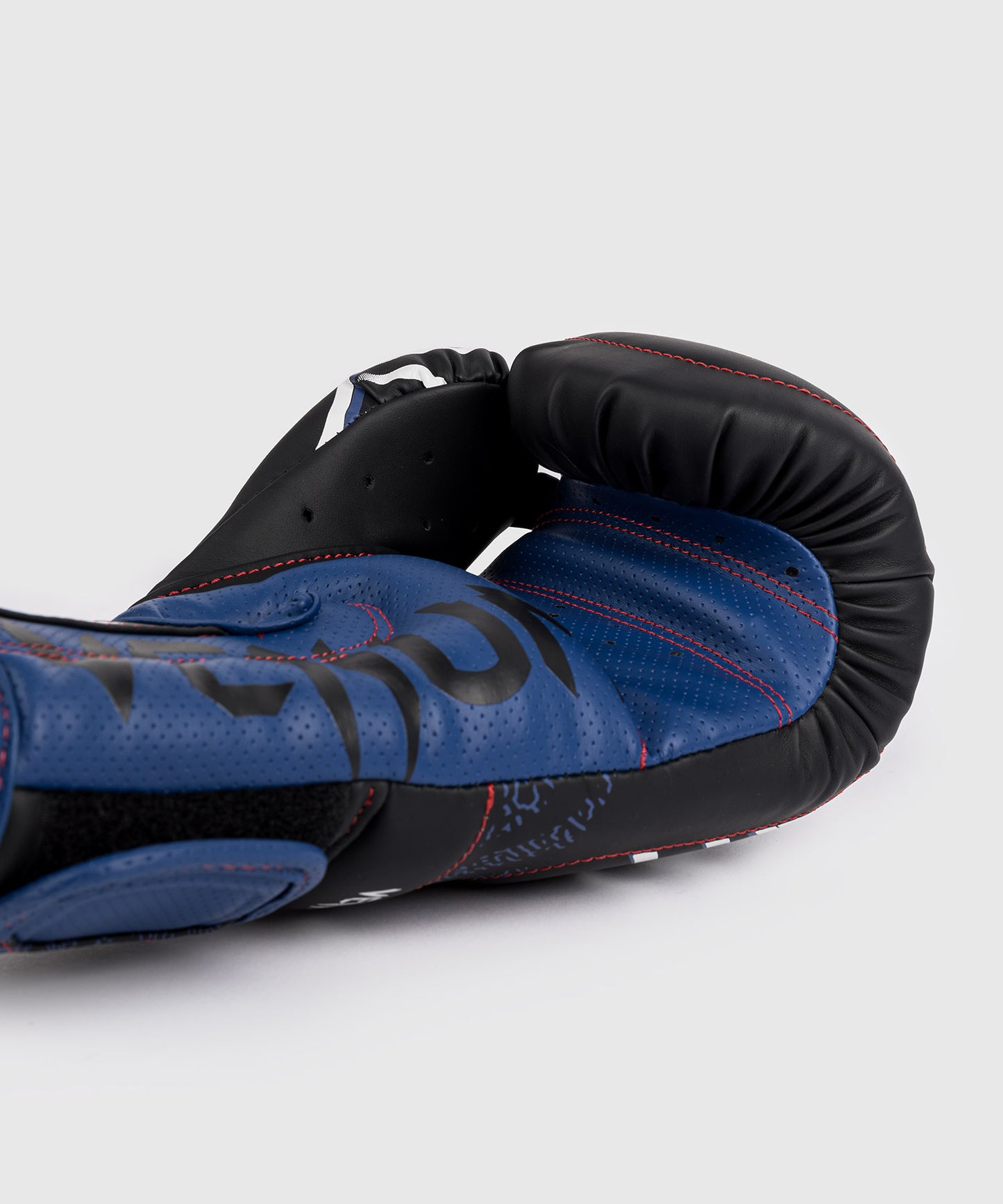 Venum x TEKKEN 8 - Jin Kazama Boxhandschuhe - Blau/Schwarz/Weiß