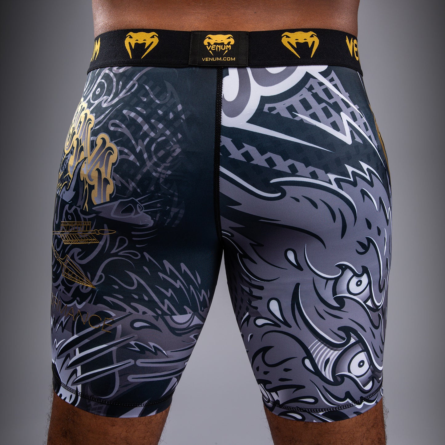 Venum Wolf Atak Kompressionsshort – Schwarz/Grau