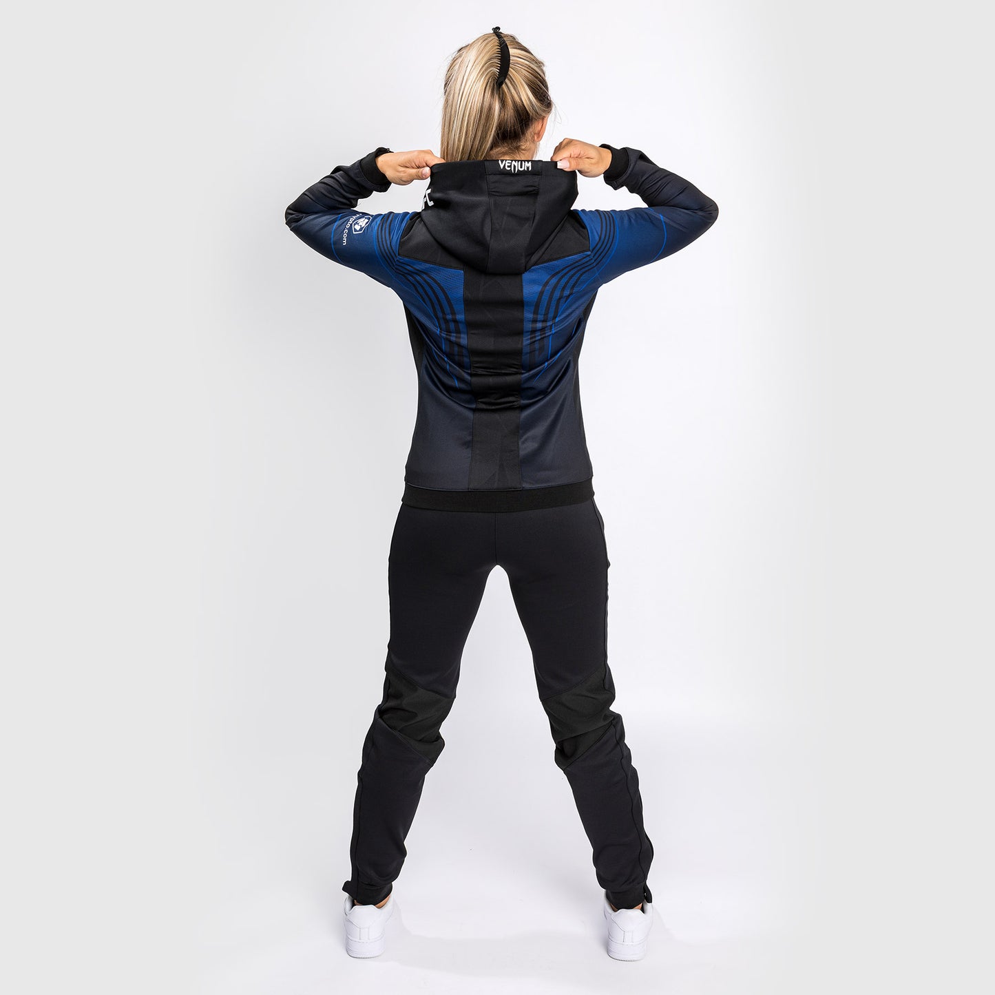 UFC Venum Authentic Fight Night 2.0 Walkout-Hoodie für Frauen – Midnight Edition
