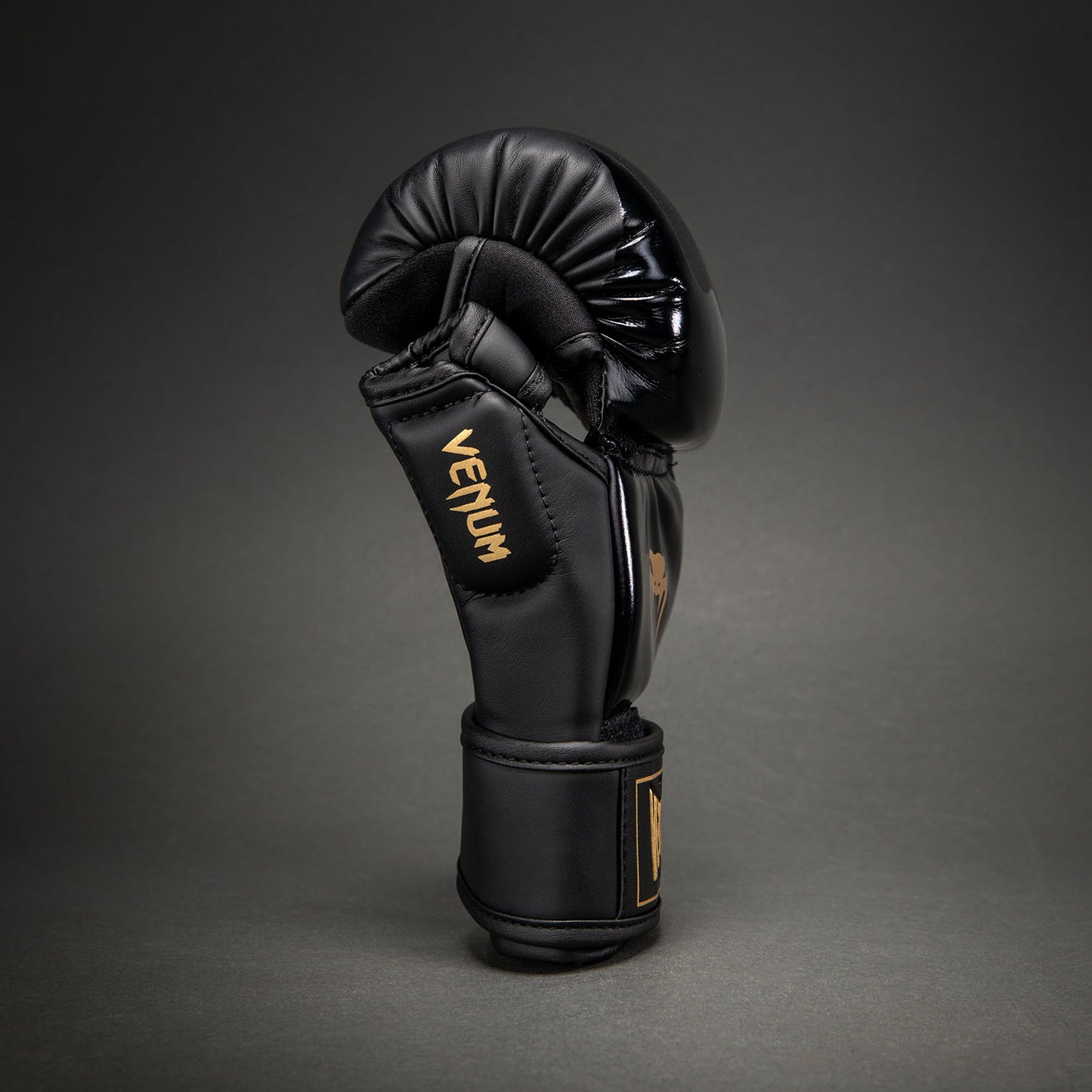 Venum Attack 2.0 Sparringhandschuhe – Schwarz/Gold