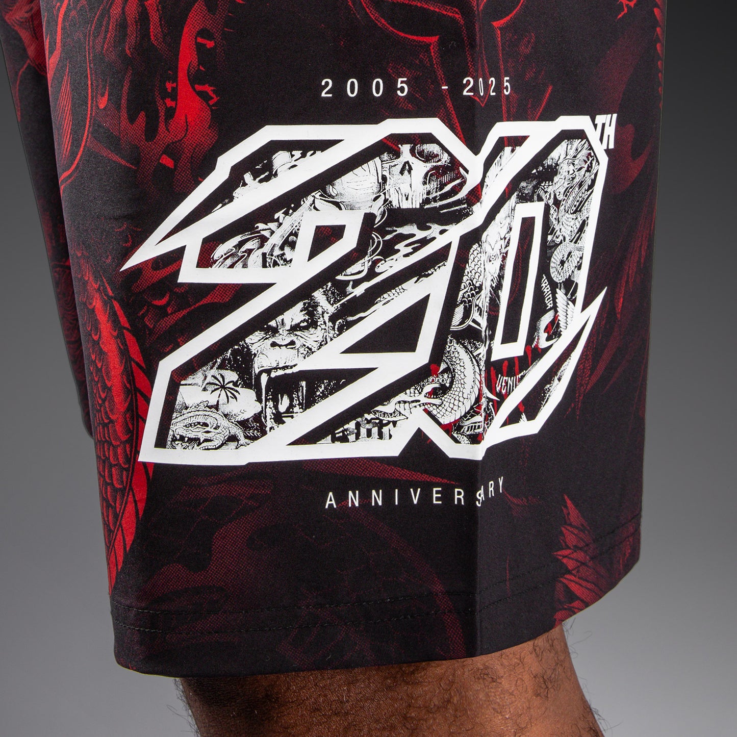 Venum 20th Anniversary Trainingsshorts - Schwarz/Rot
