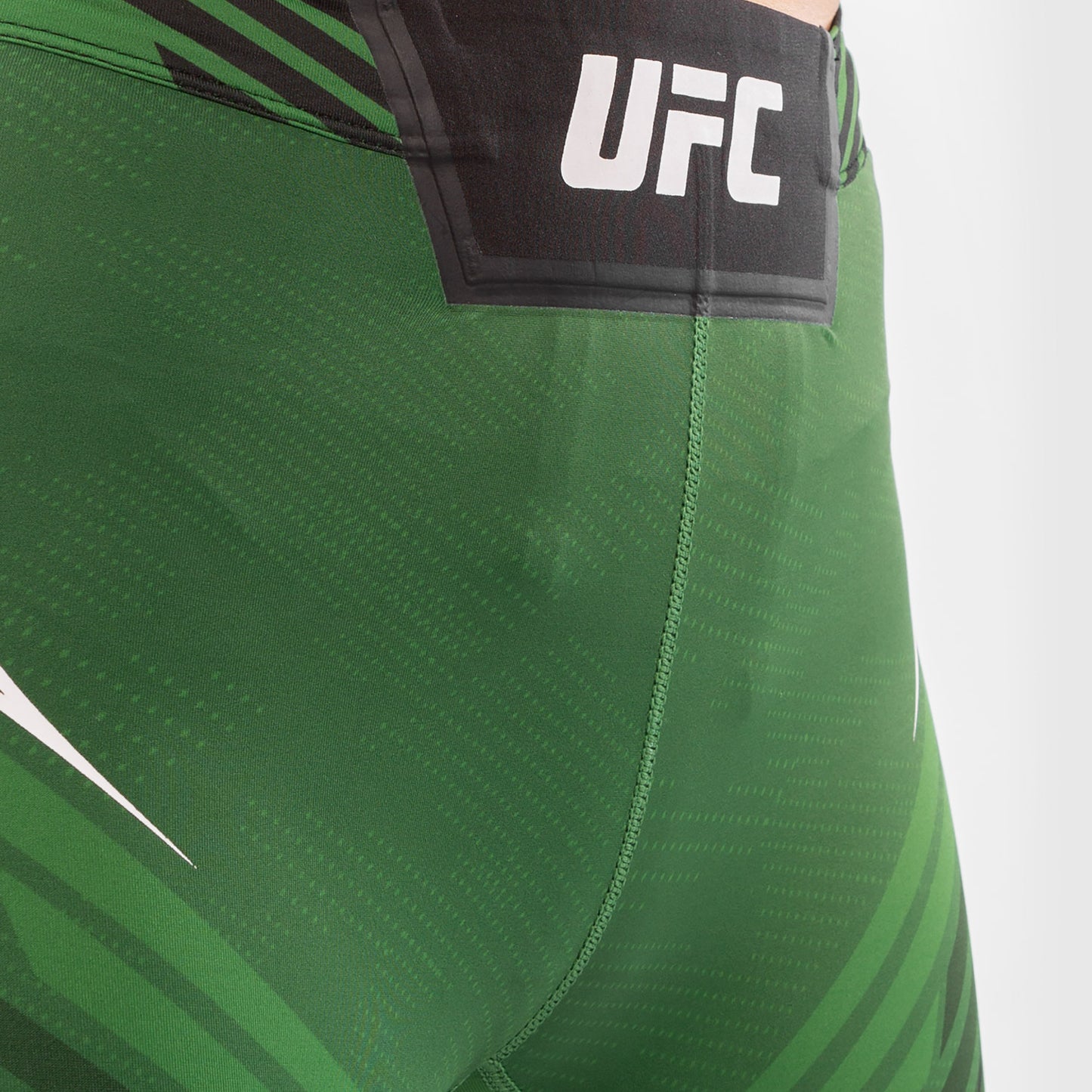 UFC Venum Authentic Fight Night Damen Vale Tudo Shorts - Long Fit - Grün