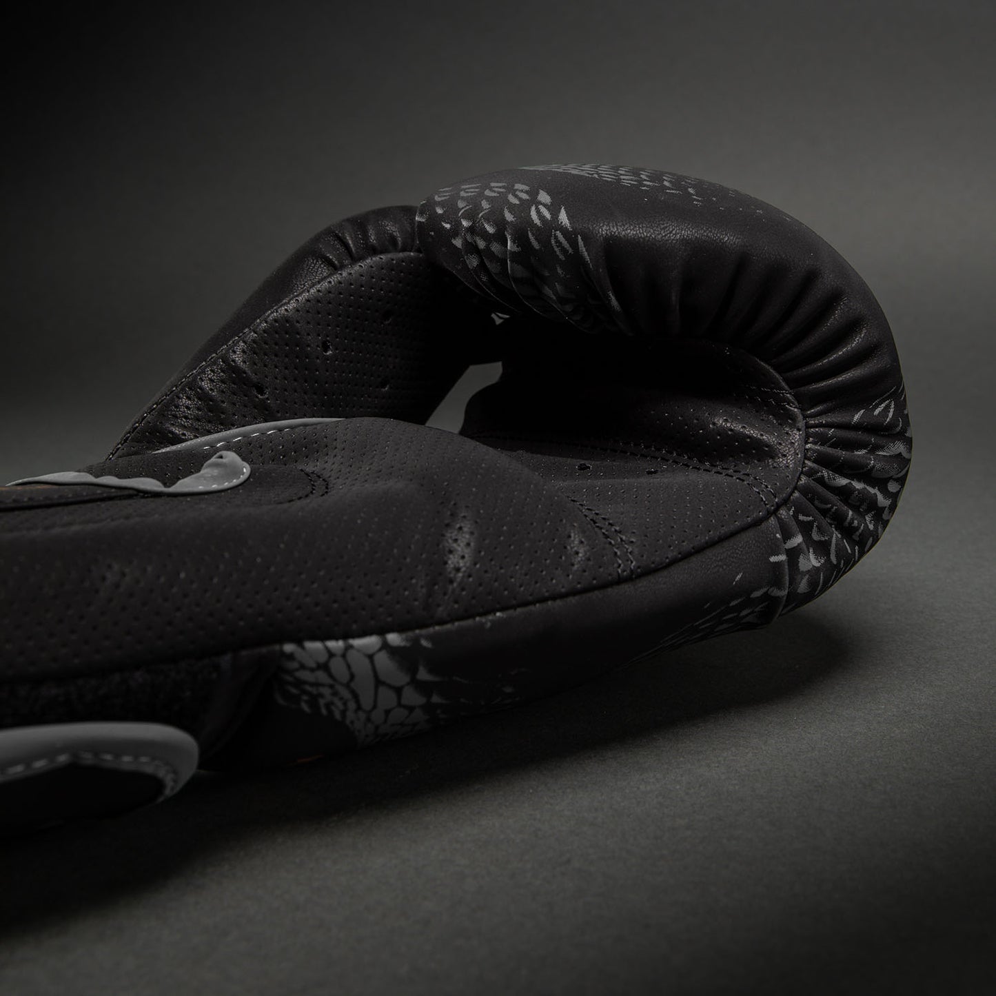 Venum Matupa Boxhandschuhe - Schwarz/Grau/Gold