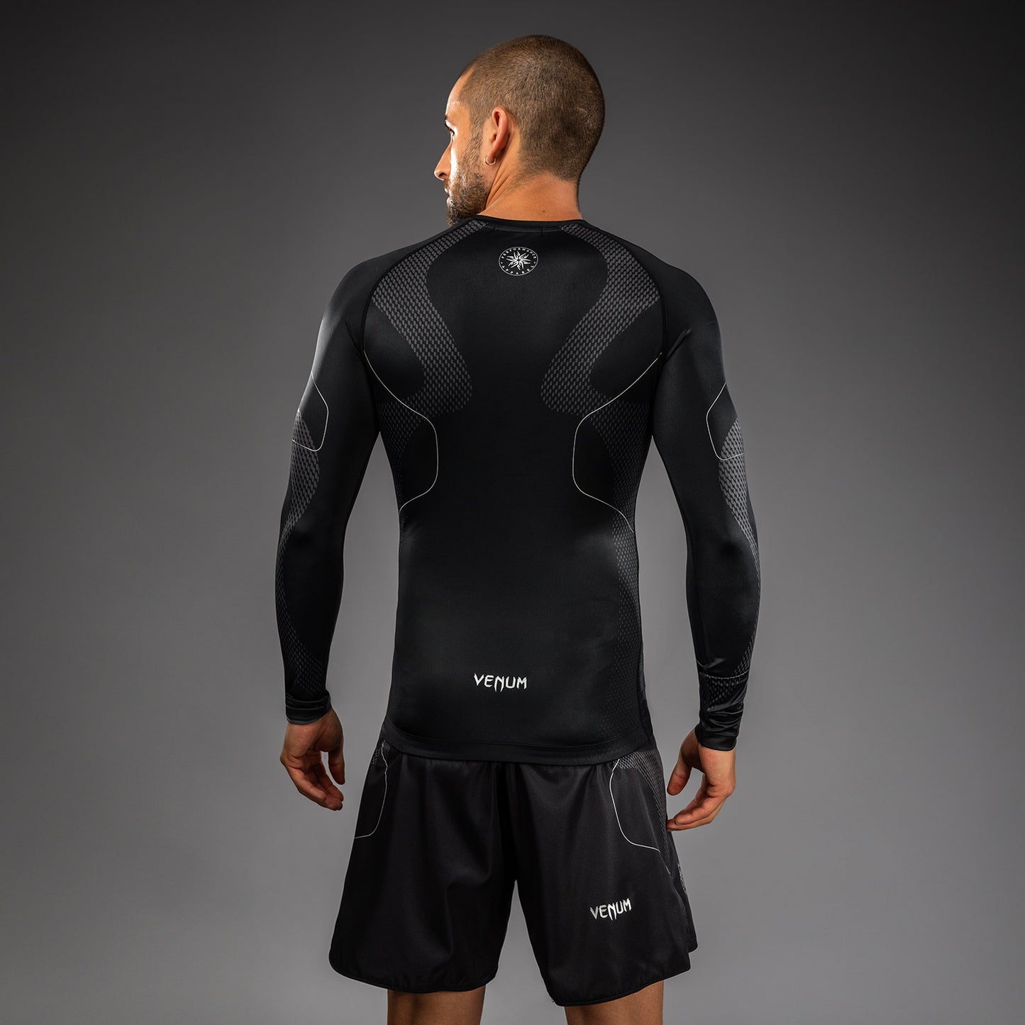 Venum Nexus Langarm Rashguard – Schwarz/Silber