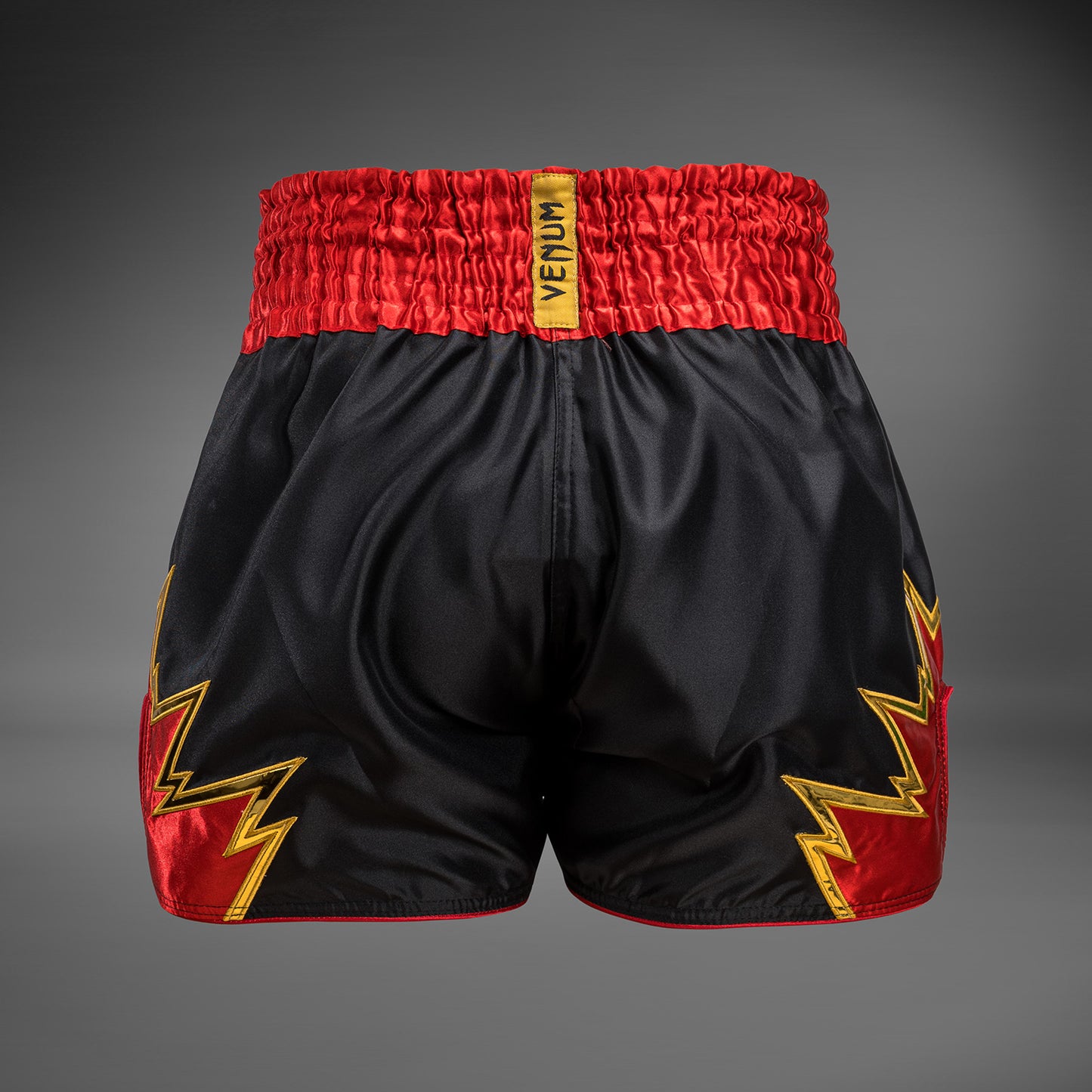 Venum Inferno Muay Thai Shorts - Schwarz/Gold/Rot