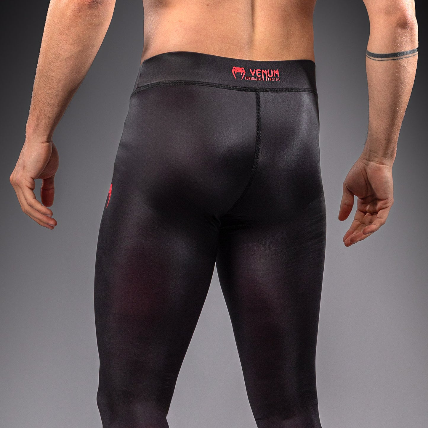 Venum Spectre Spats – Schwarz/Rot
