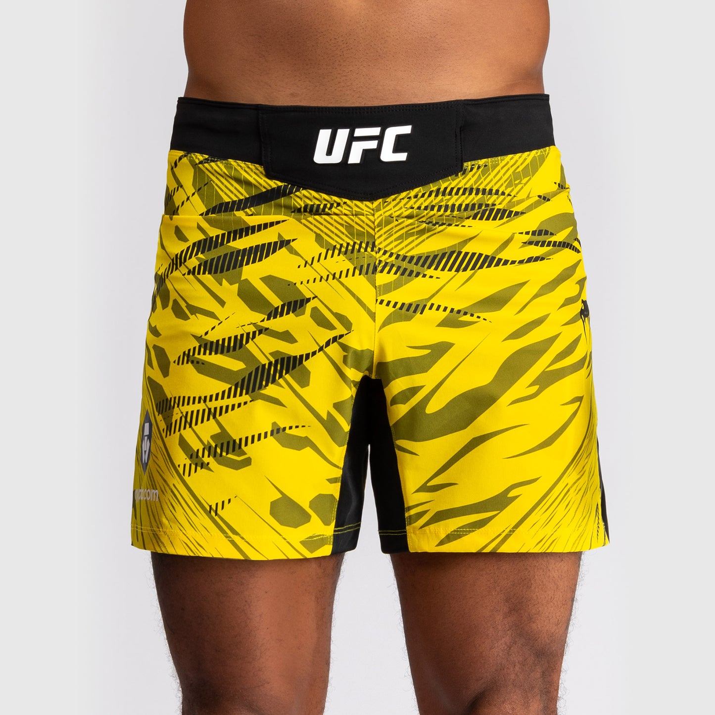 UFC Fusion by Venum Personalized Authentic Fight Night Herren Fight Short - Short Fit - Gelb