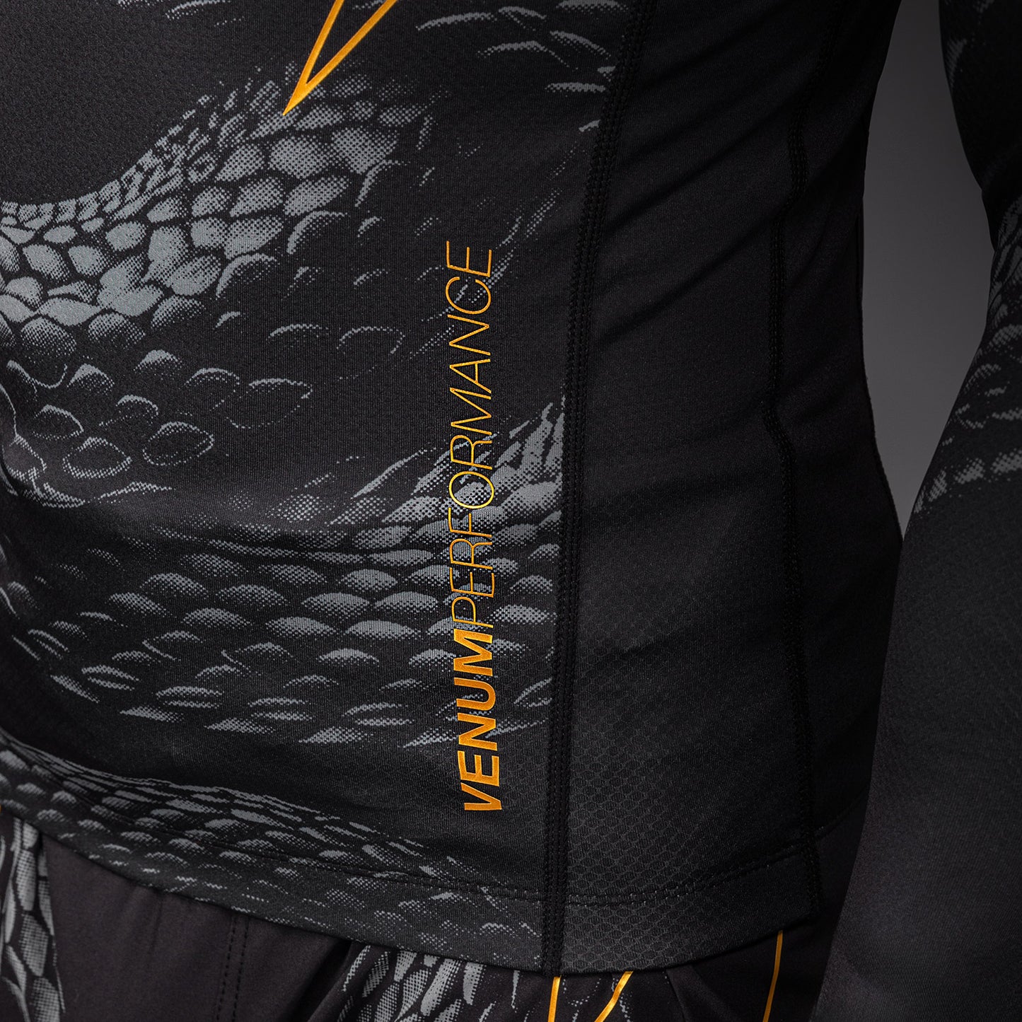 Venum Matupa Langarm Rashguard - Schwarz/Grau/Gold