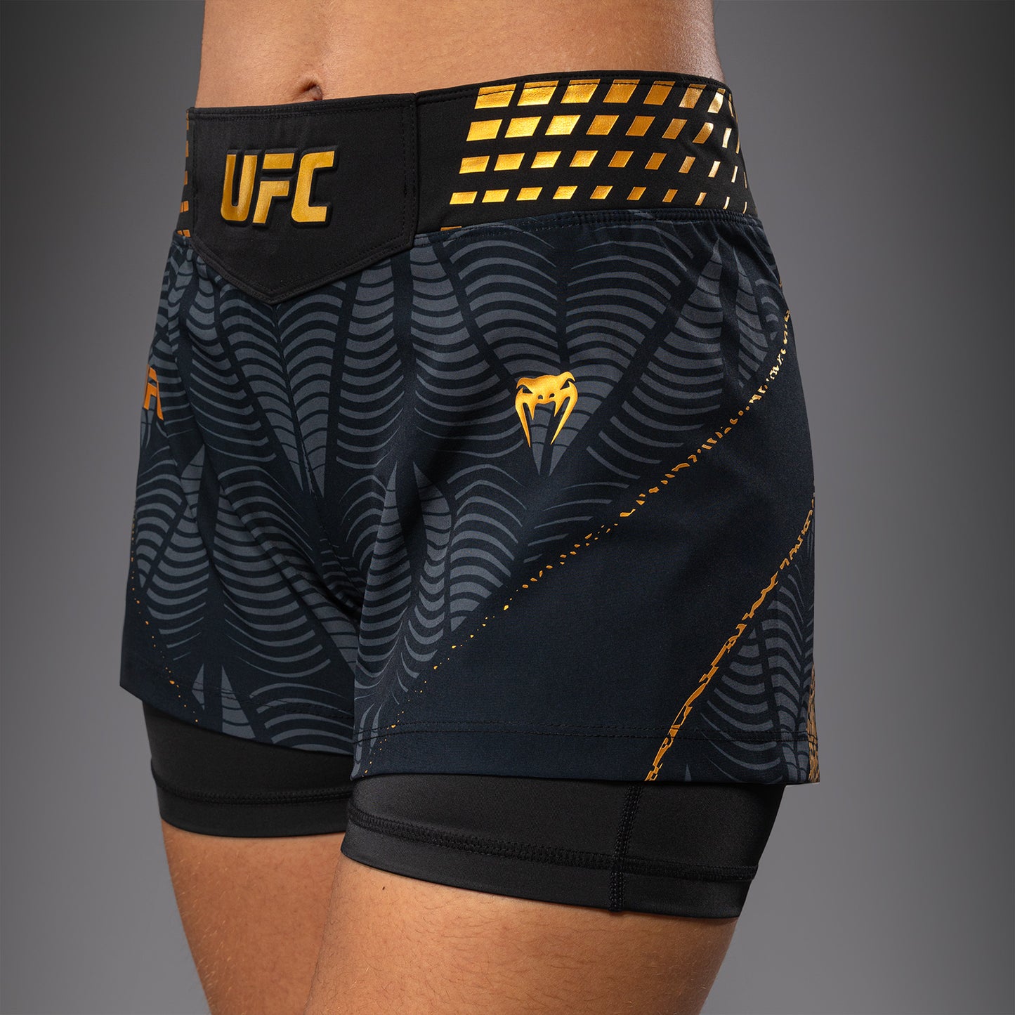 UFC Zenith by Venum Authentic Fight Night Kurze Passform Fight Short Damen - Champion