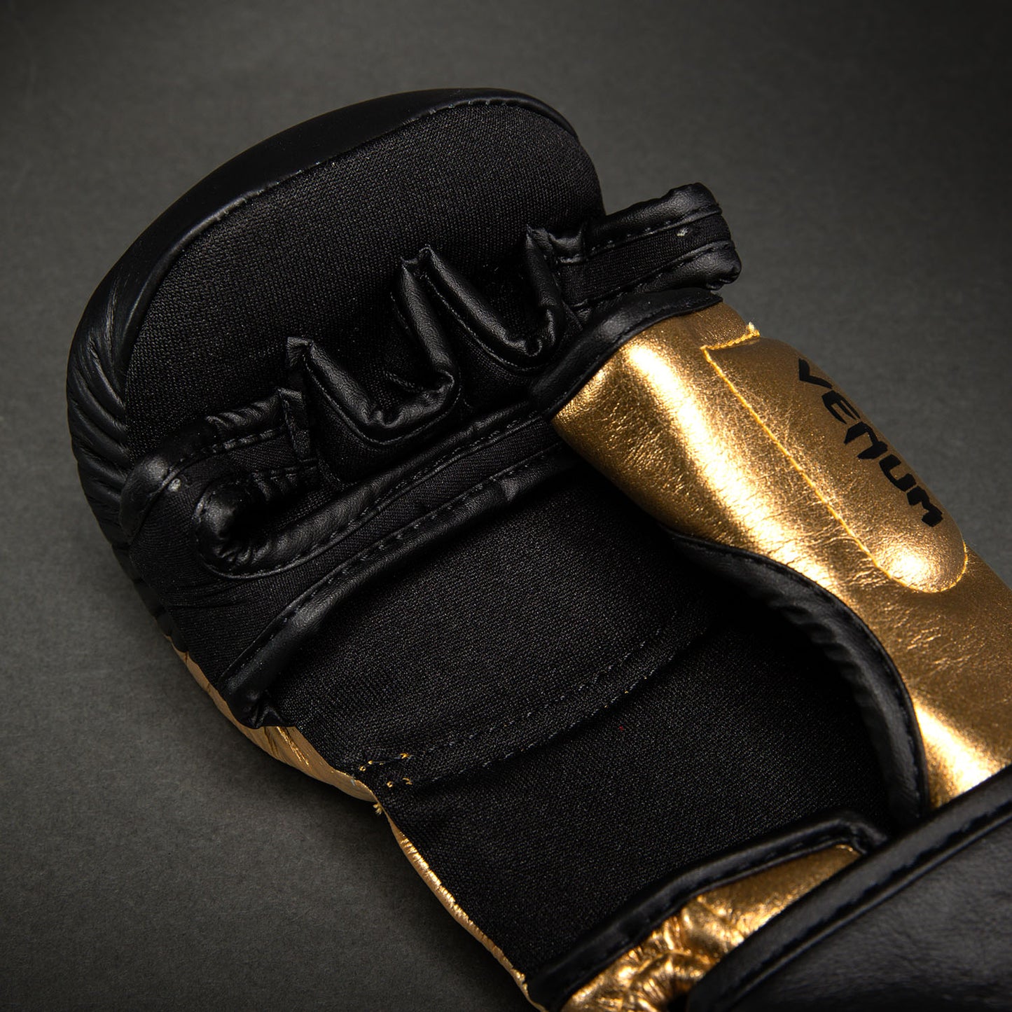 Venum Attack 2.0 Sparringhandschuhe Leder – Gold/Schwarz
