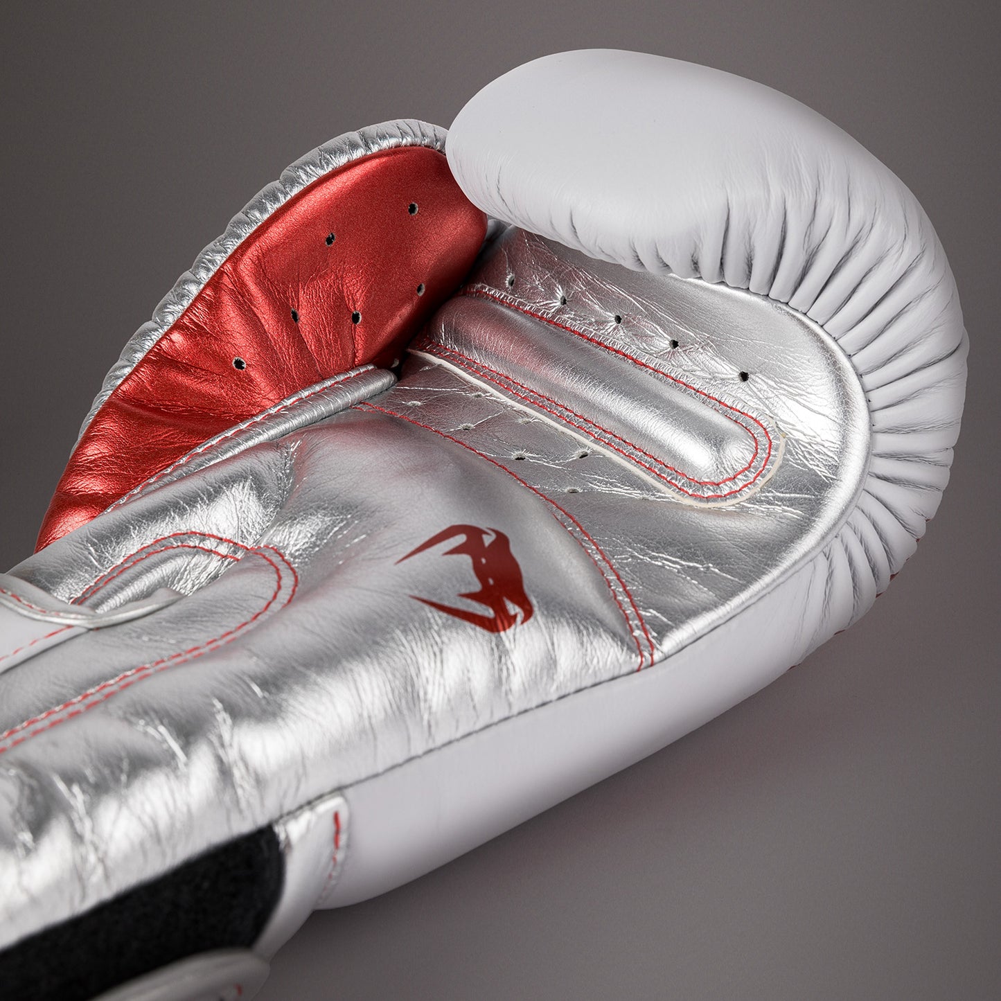 Venum Giant 3.0  Boxhandschuhe - Rot/Silber - Spezialausgabe
