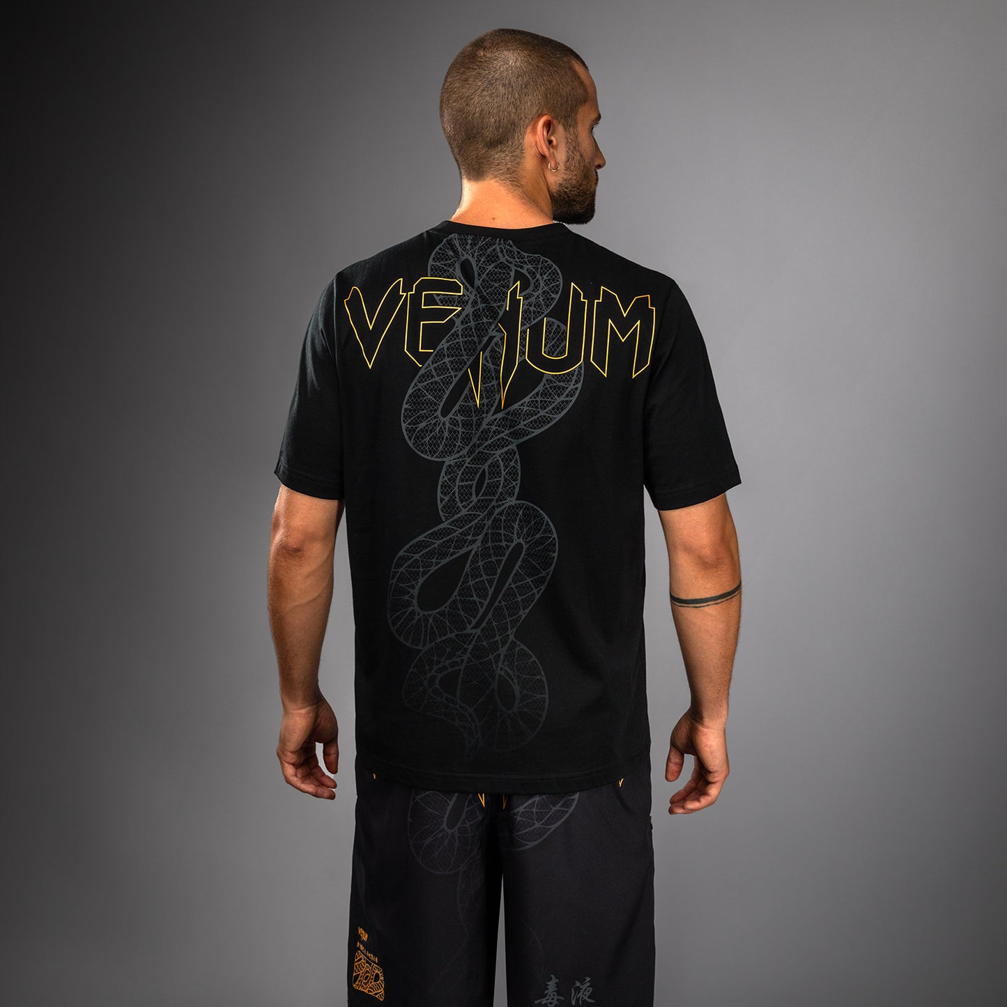 Venum Serpenti T-Shirt – Schwarz/Silber/Gold