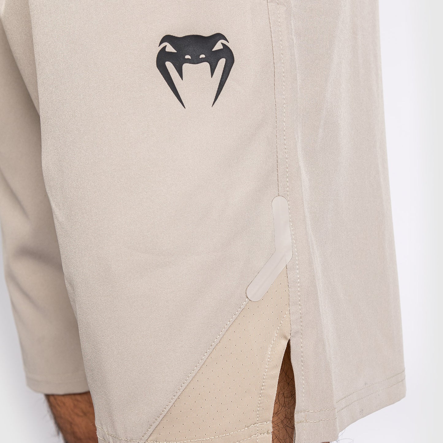 Venum G-Fit Air Trainingsshorts – Sand