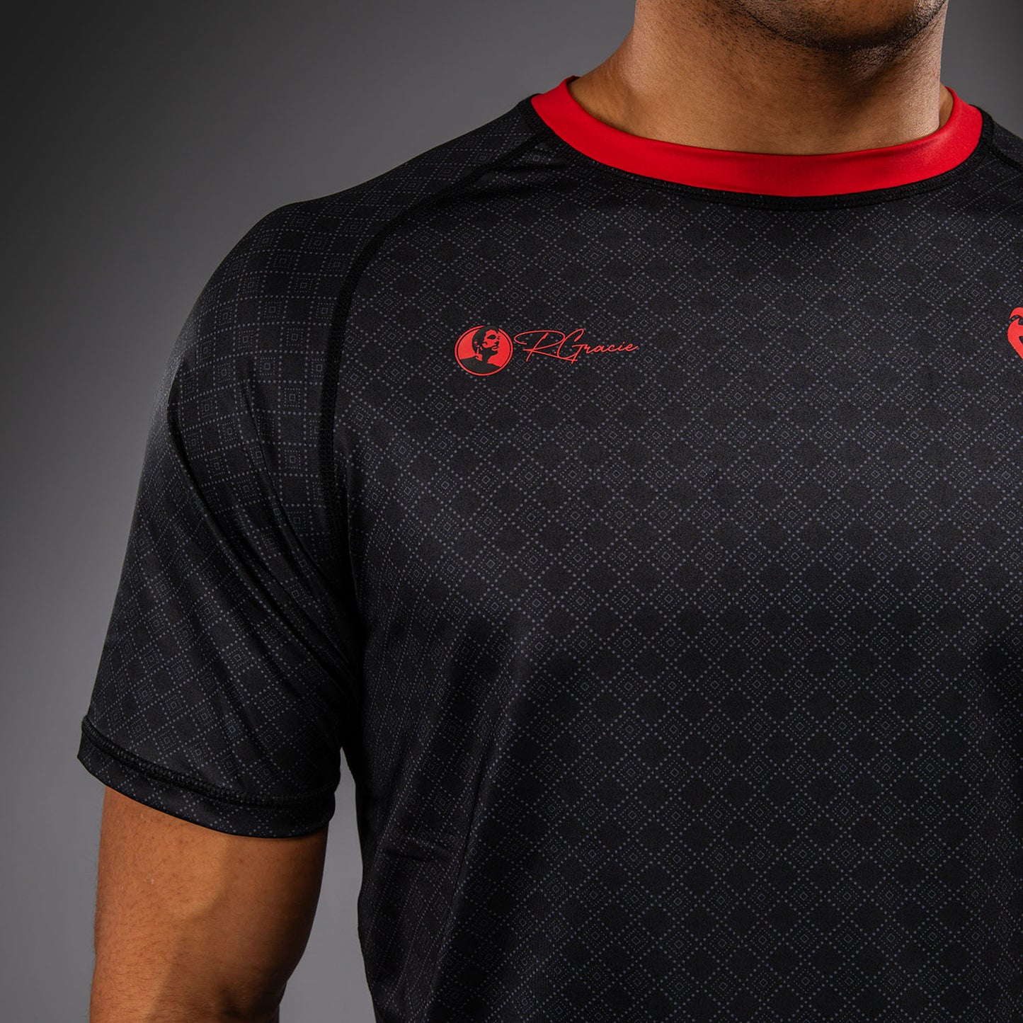 Venum x Roger Gracie Signature Dry-Tech-T‑Shirt - Schwarz/Rot