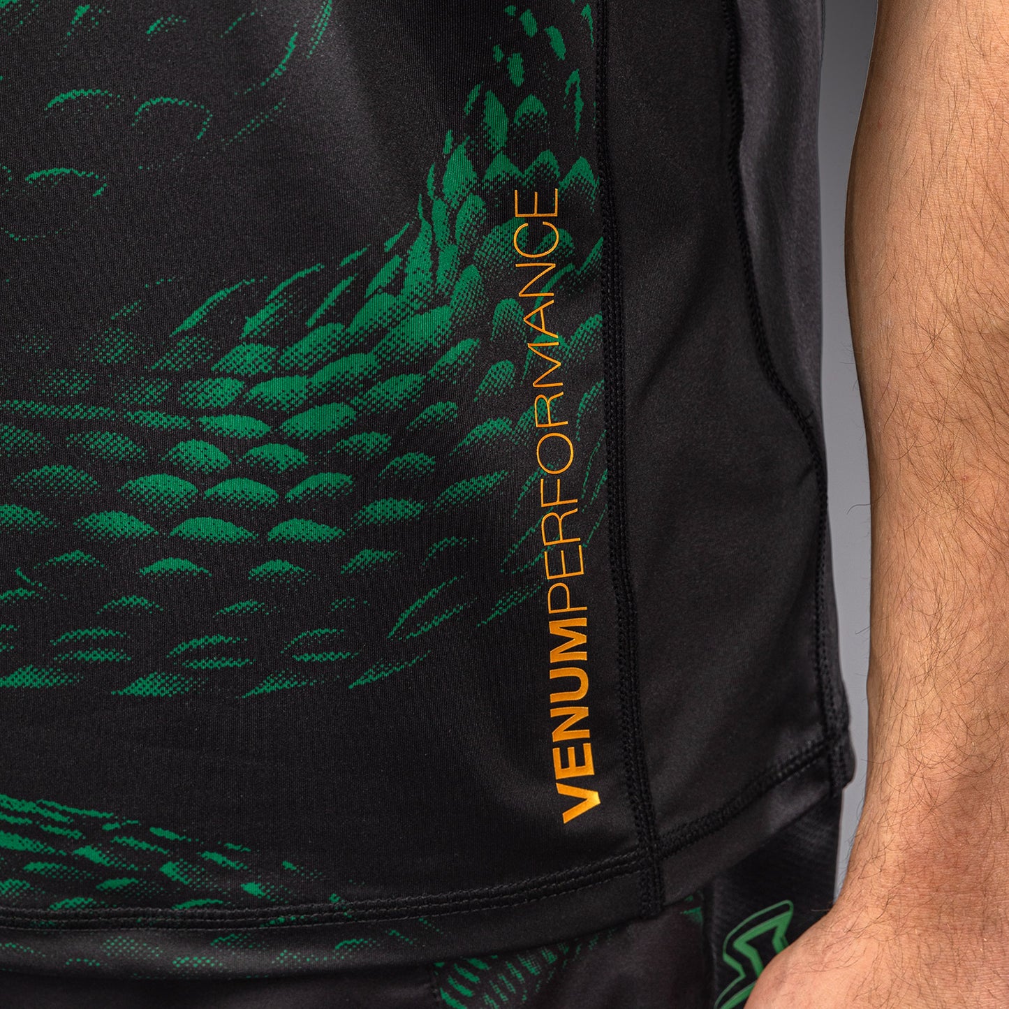 Venum Matupa Dry-Tech-T-Shirt - Schwarz/Grün/Gold