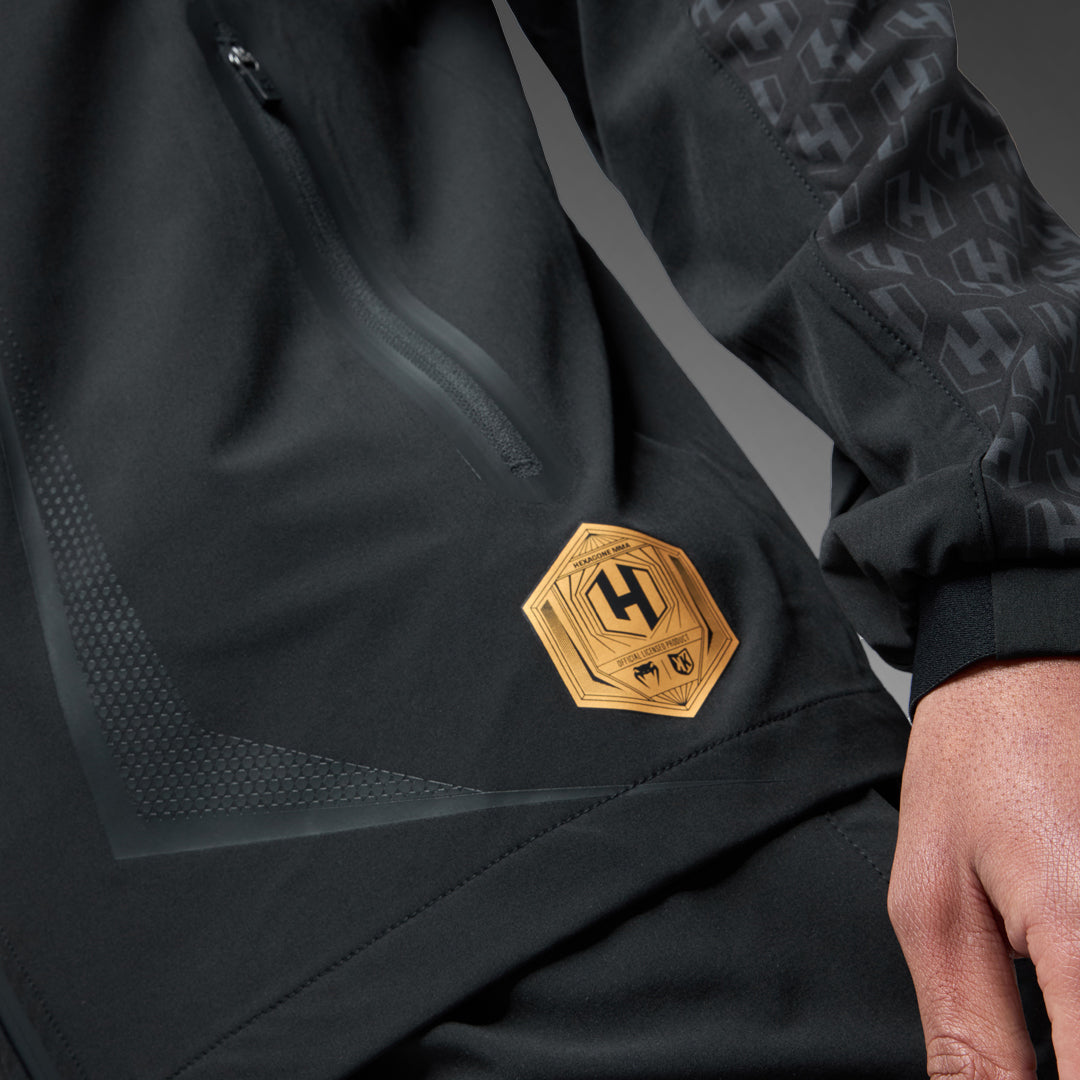 FK x Venum Hexagone MMA Komplettes Trainingsanzug-Set (Jacke + Hose) - Schwarz/Gold