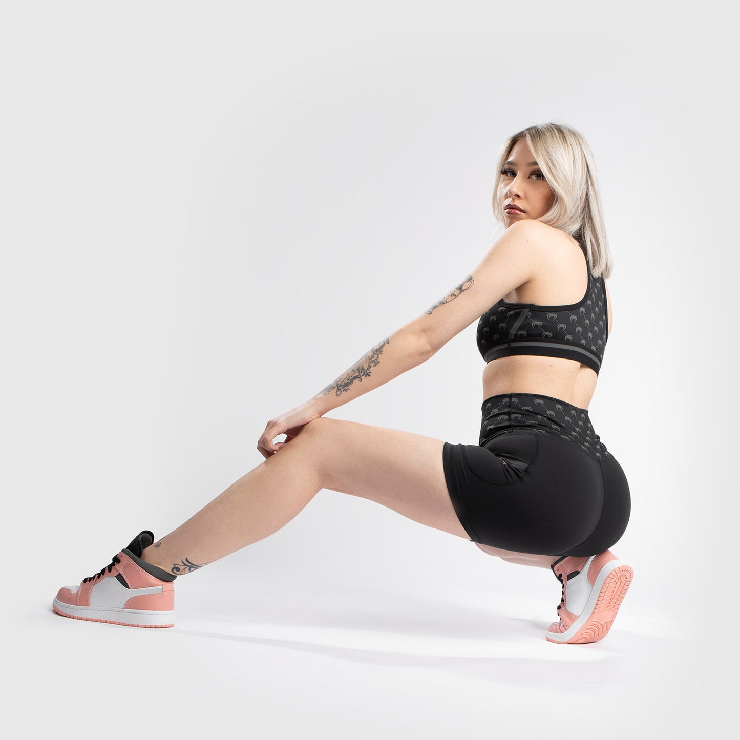 Venum Monogram Bike Shorts für Damen – Schwarz/Roségold
