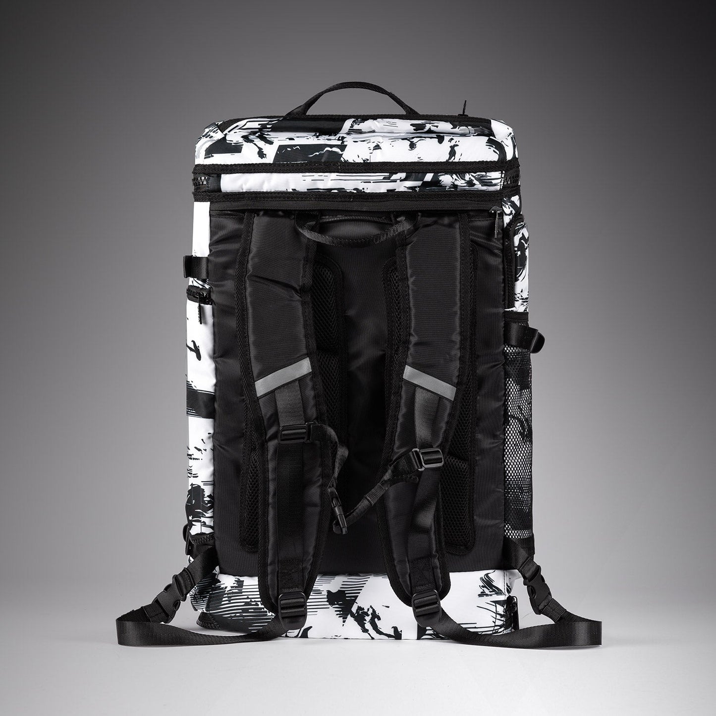 UFC Zenith by Venum Authentic Fight Week Sporttasche - Weiß