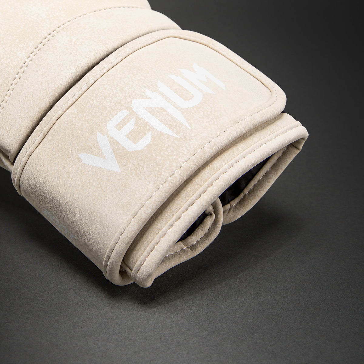 Venum Stone 2.0 Boxhandschuhe – Sand