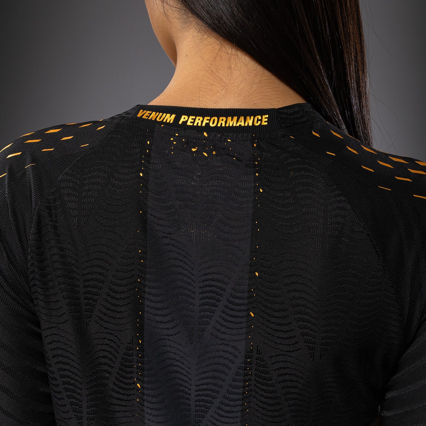 UFC Zenith by Venum Authentic Fight Night Offizielles Walkout-Trikot Damen Personalisiert - Champion