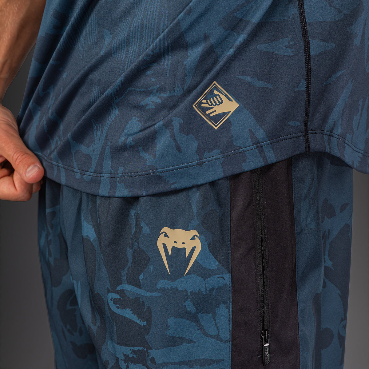 Jujutsu Kaisen x Venum Fushiguro Dry-Tech-T-Shirt – Ozeanblau