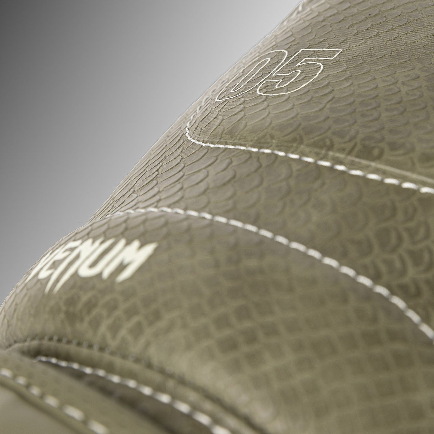 Venum Impact Evo Scales Boxhandschuhe – Armeegrün