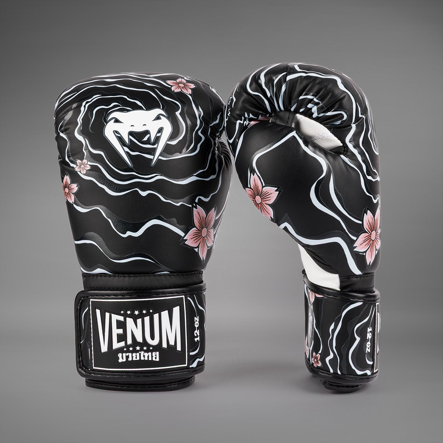 venum box handschuhe Venum X Tawanchay Boxhandschuhe – Schwarz/Weiß